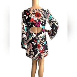 EXPRESS Colorful Floral Fall Open Back Mini Shift Dress 4 Long Flare Sleeve